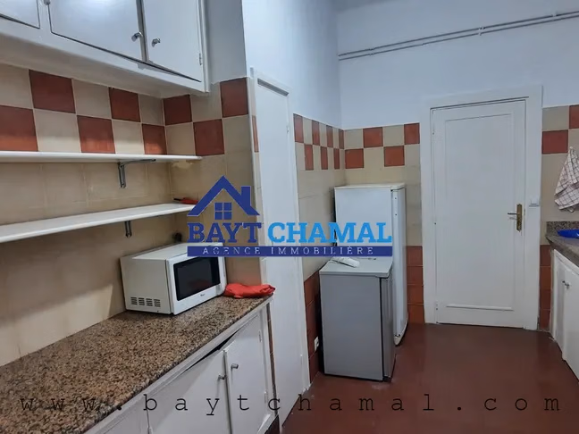 Apartamento en Alquiler en Tánger: 150m², 3 Habitaciones Espaciosas