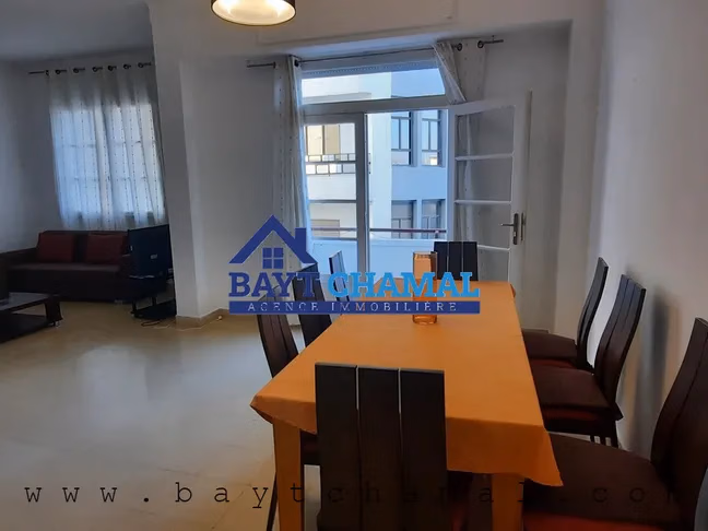 Apartamento en Alquiler en Tánger: 150m², 3 Habitaciones Espaciosas