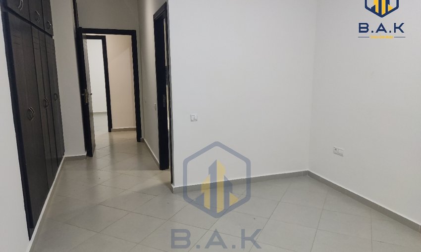 Apartamento para alugar com varanda no primeiro andar - view 6