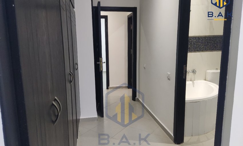 Apartamento para alugar com varanda no primeiro andar - view 7