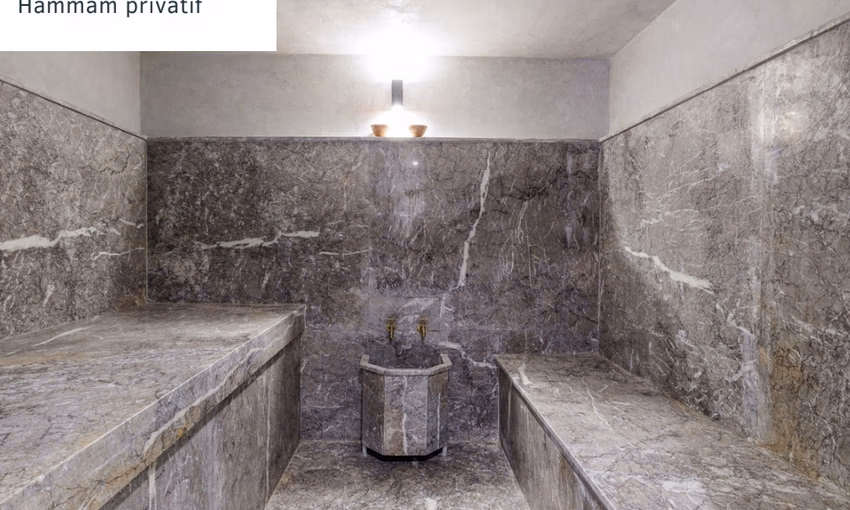 Vila à venda com piscina