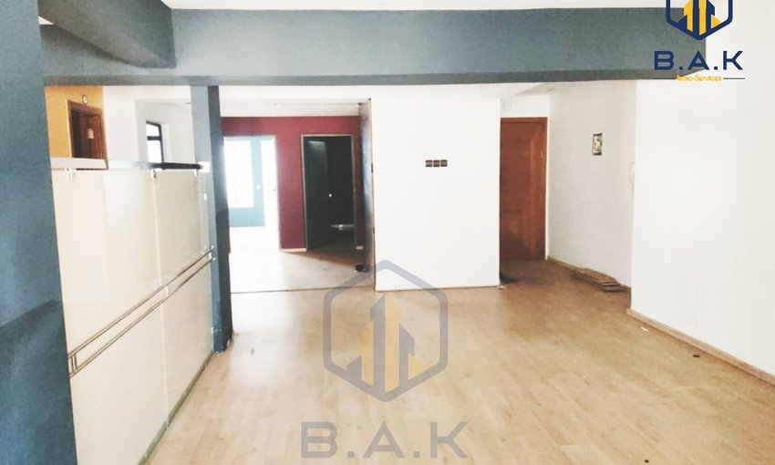 Office for rent with terrace on the first floor - view 2