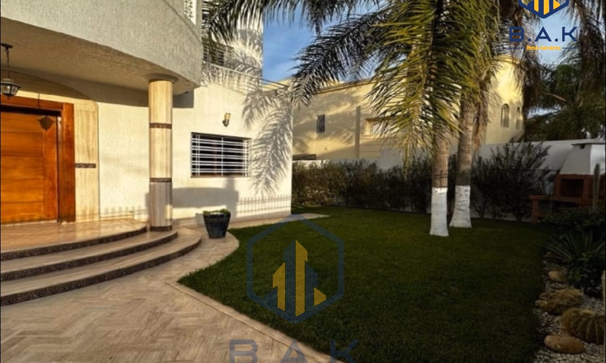 فيلا للبيع مع تراس