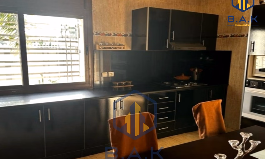 فيلا للبيع مع تراس