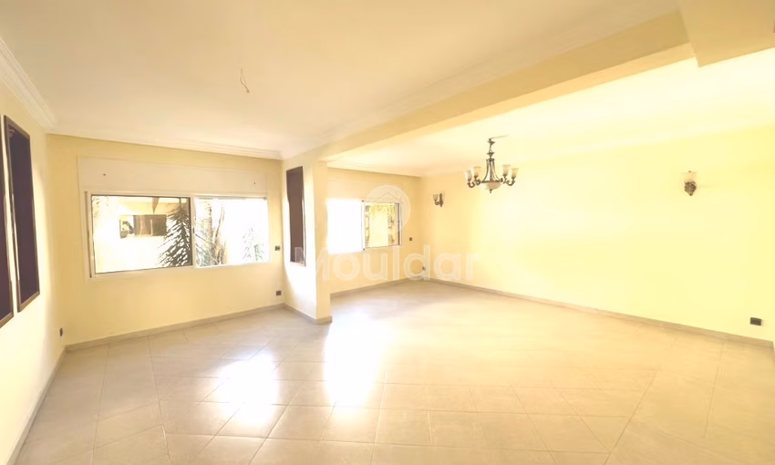 Appartement à louer, 3 chambres, 142 m²