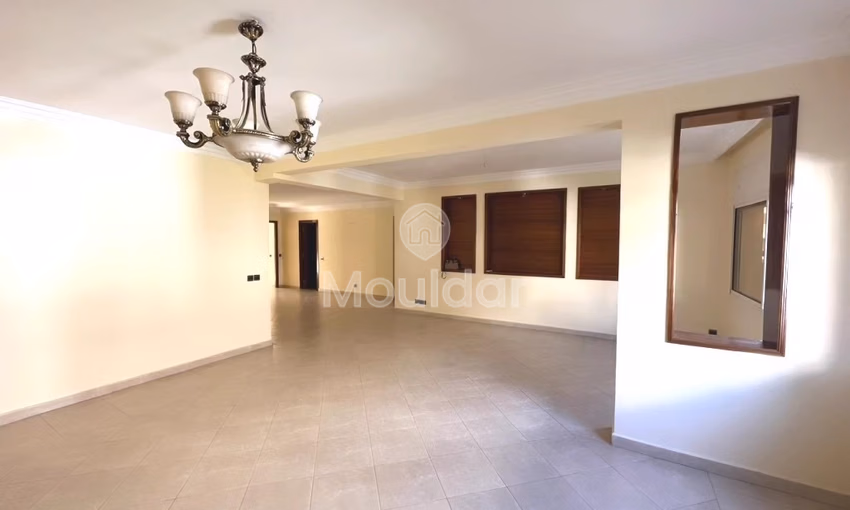 Appartement à louer, 3 chambres, 142 m²