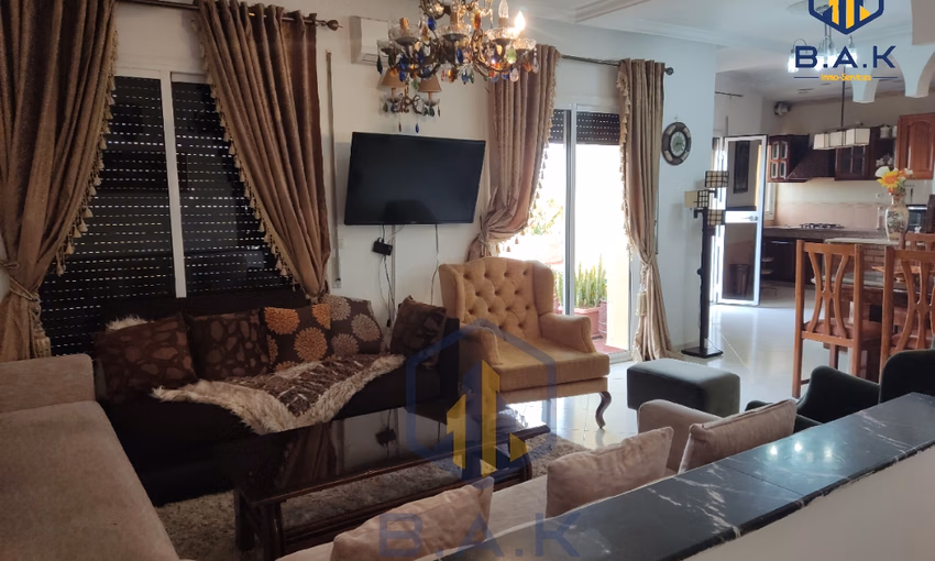 شقة للإيجار مع تراس في الطابق السادس شقة للإيجار مع تراس في الطابق السادس