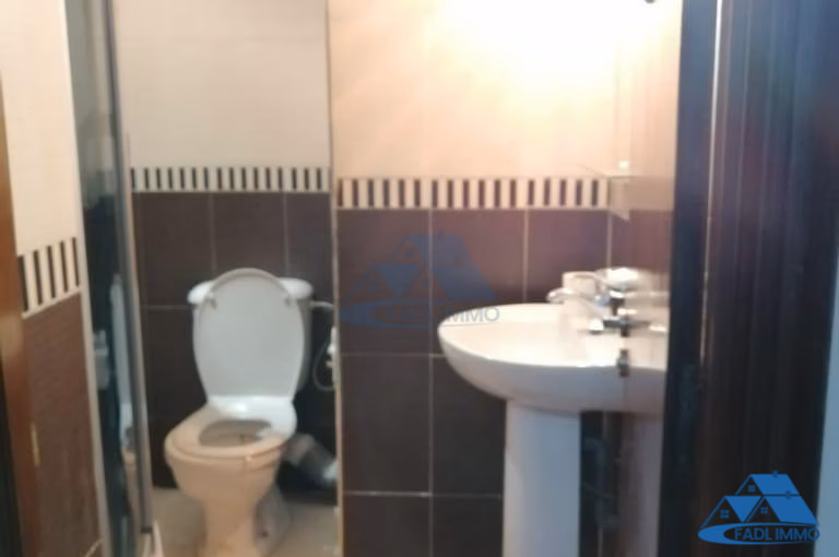 Appartement à vendre avec balcon au premier étage