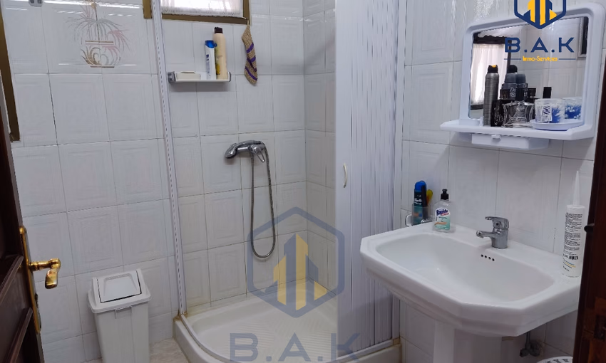 Villa à vendre avec terrasse et deux étages - view 29