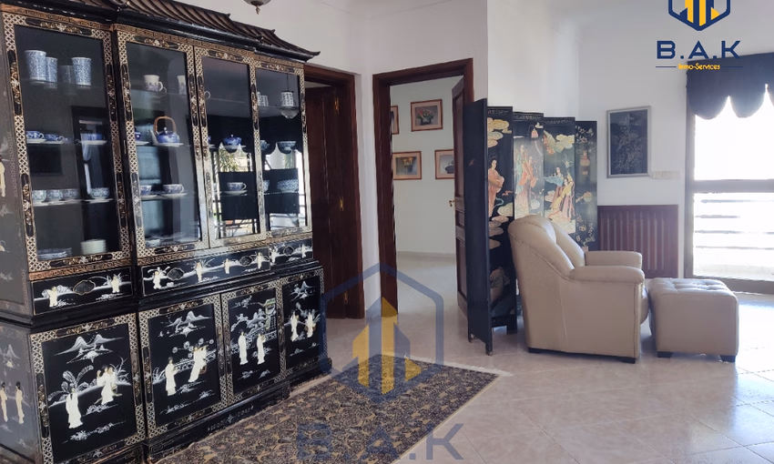 Villa à vendre avec terrasse et deux étages - view 16