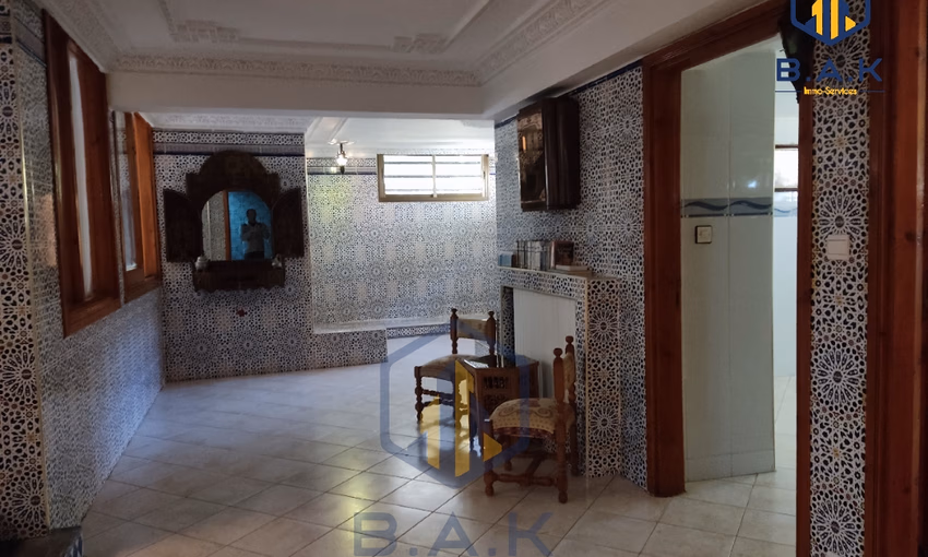 Villa à vendre avec terrasse et deux étages - view 23