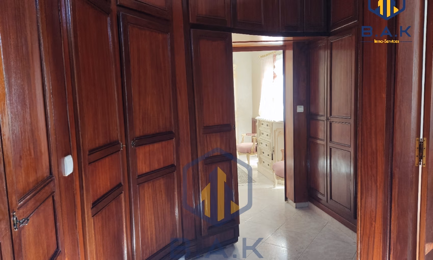 Villa à vendre avec terrasse et deux étages - view 20