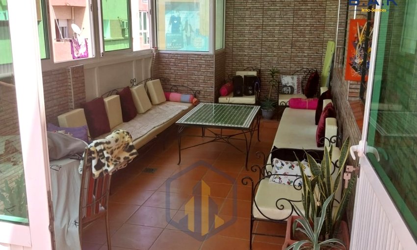 شقة للبيع مع تراس في الطابق الرابع