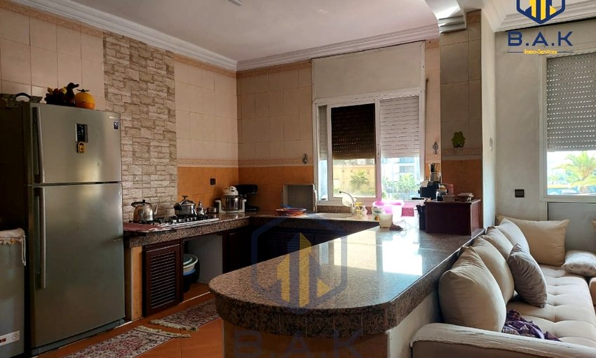 Casa en venta con terraza y dos pisos - view 9