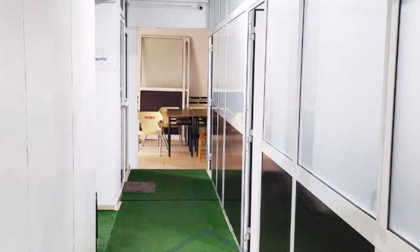 Bureau à louer avec terrasse au premier étage