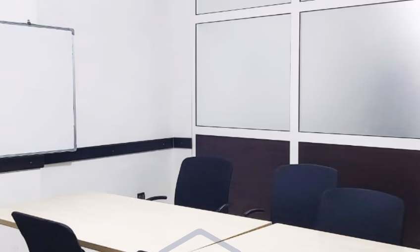 Bureau à louer avec terrasse au premier étage