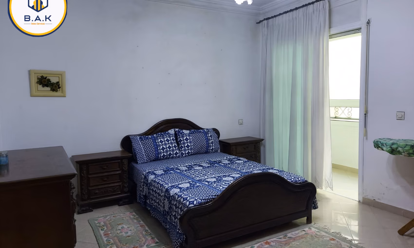 شقة للإيجار مع تراس في الطابق الثالث