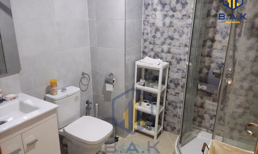 شقة للإيجار مع موقف سيارات في الطابق الرابع شقة للإيجار مع موقف سيارات في الطابق الرابع