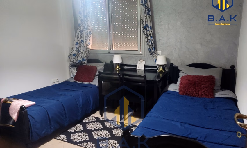 شقة للإيجار مع موقف سيارات في الطابق الرابع شقة للإيجار مع موقف سيارات في الطابق الرابع