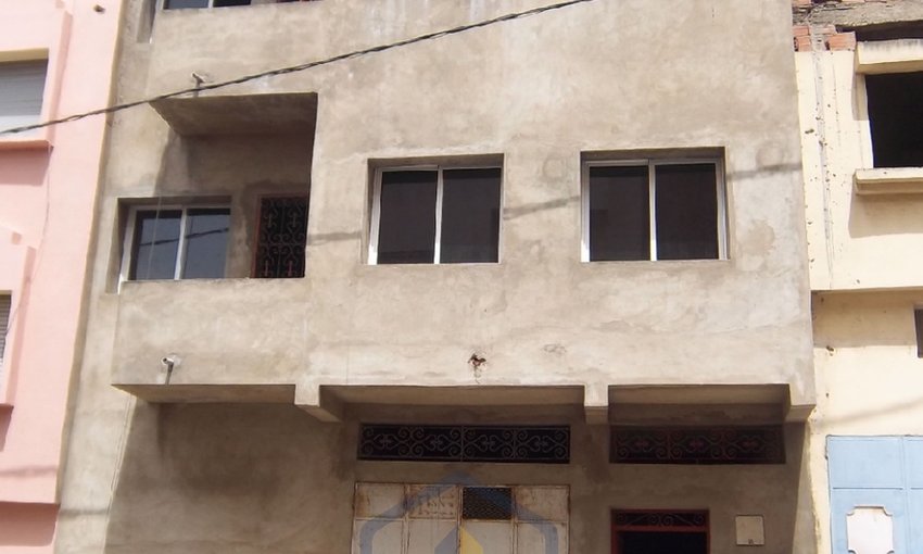 Maison à vendre avec terrasse et deux étages