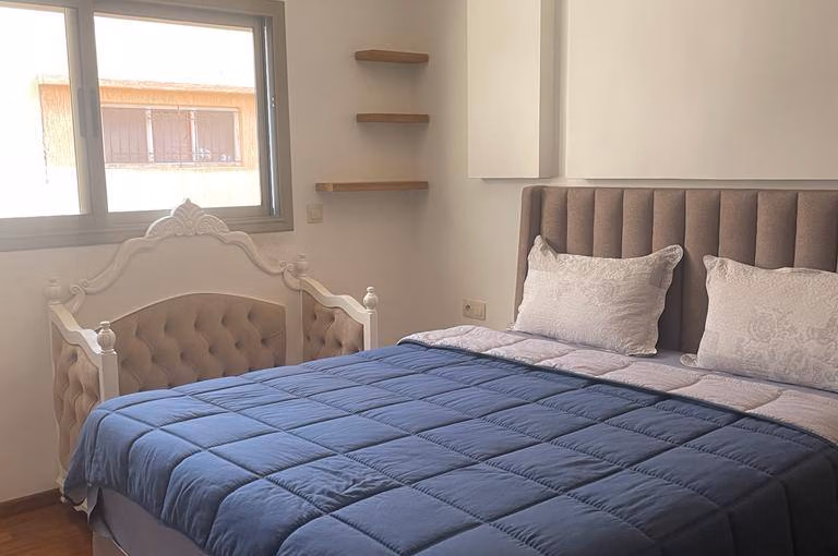 شقة للبيع مع تراس في الطابق الثالث شقة للبيع مع تراس في الطابق الثالث