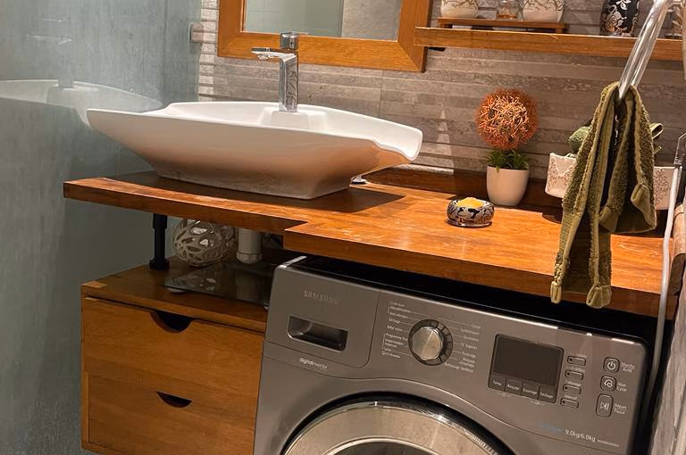 شقة للبيع مع تراس في الطابق الثالث شقة للبيع مع تراس في الطابق الثالث