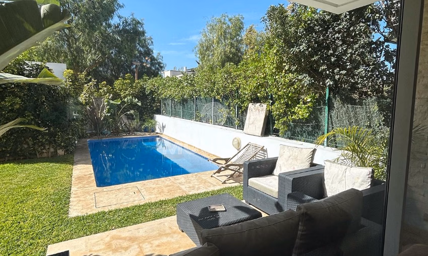 Villa en alquiler con piscina