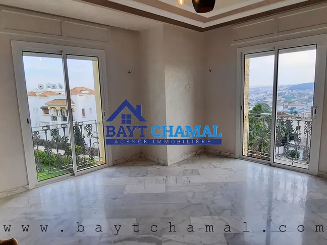 Amplio apartamento en alquiler en Tánger – 3 habitaciones modernas