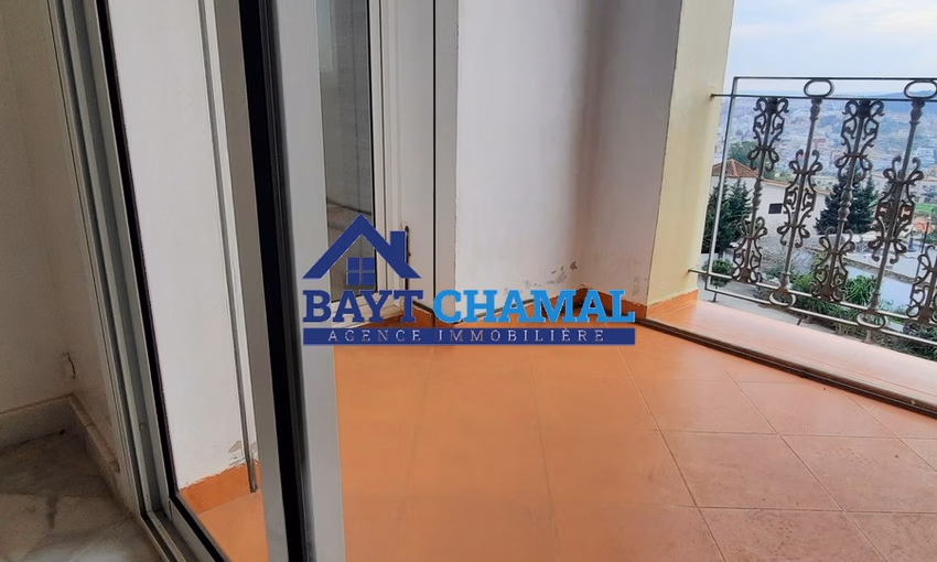 Amplio apartamento en alquiler en Tánger – 3 habitaciones modernas