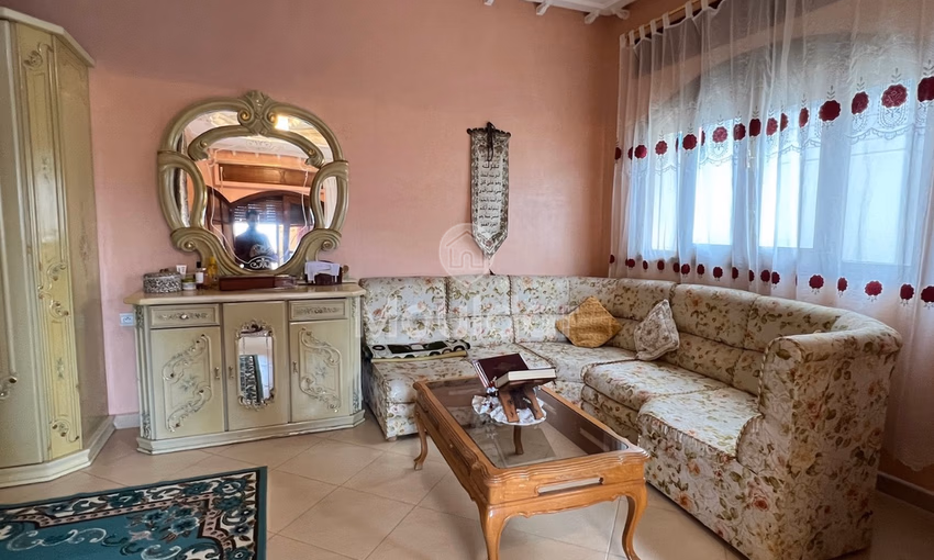 Villa for buy with terrace