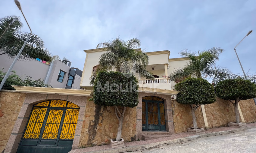 Villa for buy with terrace