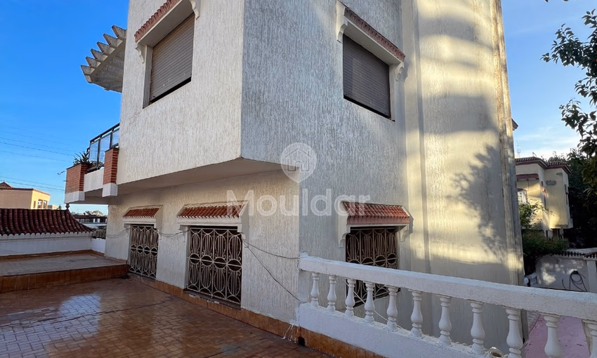 فيلا للشراء مع تراس فيلا للشراء مع تراس