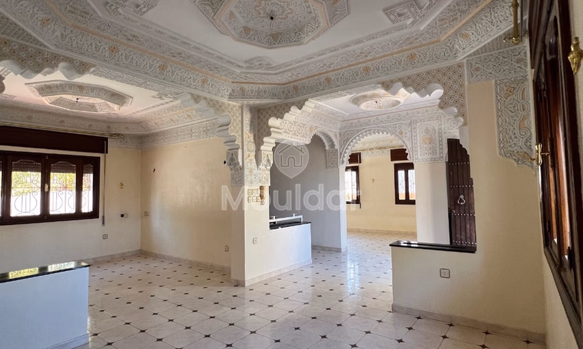 فيلا للشراء مع تراس فيلا للشراء مع تراس