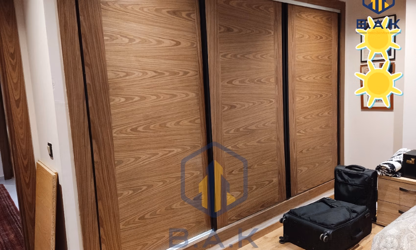 شقة للبيع مع تراس في الطابق الأول شقة للبيع مع تراس في الطابق الأول