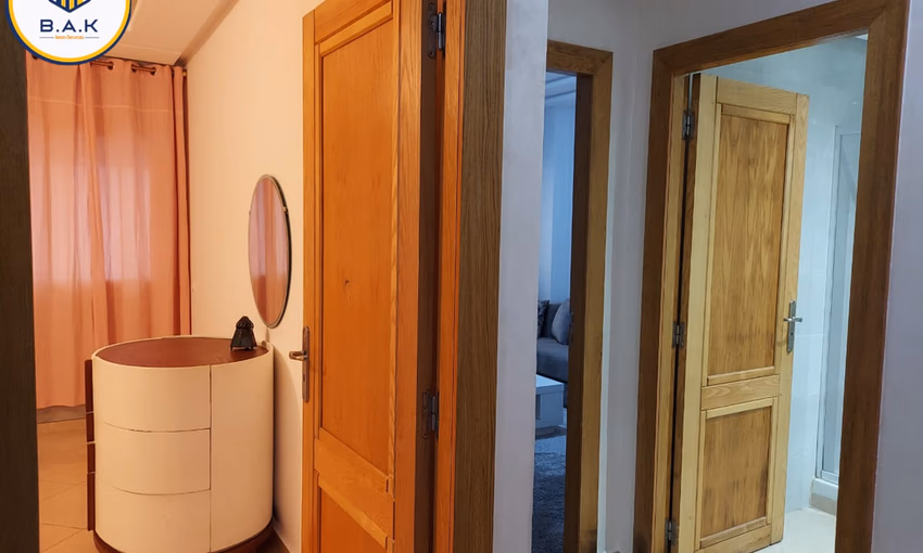 شقة للإيجار مع موقف سيارات في الطابق الثاني