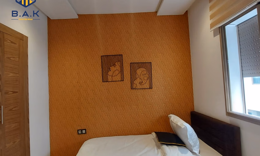 شقة للإيجار مع شرفة في الطابق الأول شقة للإيجار مع شرفة في الطابق الأول