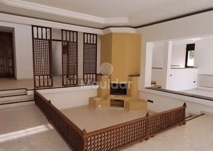 Villa à vendre à Rabat, 500 m² habitables, 903 m² de terrain Villa à vendre à Rabat, 500 m² habitables, 903 m² de terrain