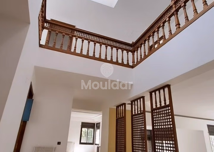 Villa à vendre à Rabat, 500 m² habitables, 903 m² de terrain