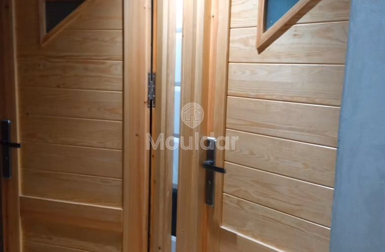 Commercial property for buy with terrace