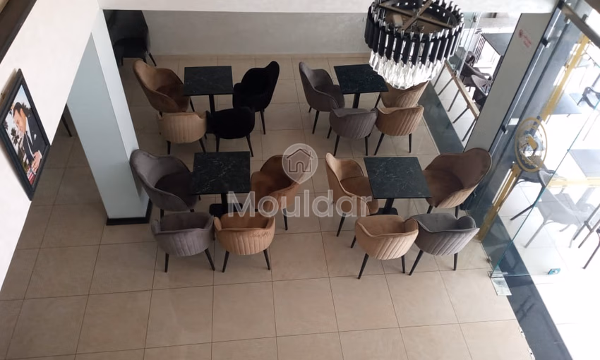 Commercial property for buy with terrace