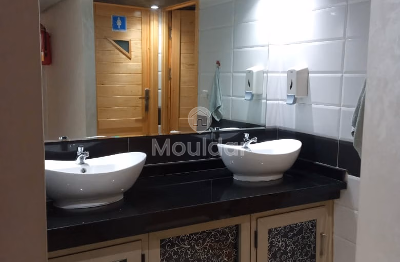 Commercial property for buy with terrace