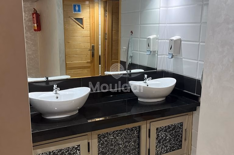 Commercial property for buy with terrace