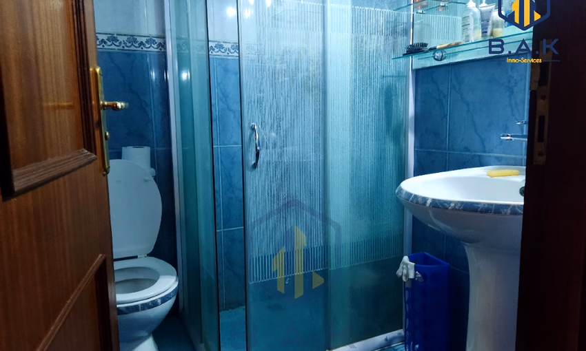 شقة للبيع مع تراس في الطابق الثالث