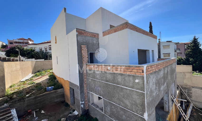 فيلا للشراء مع مسبح