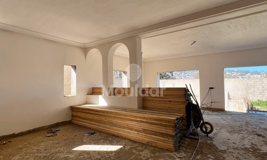 فيلا للشراء مع مسبح