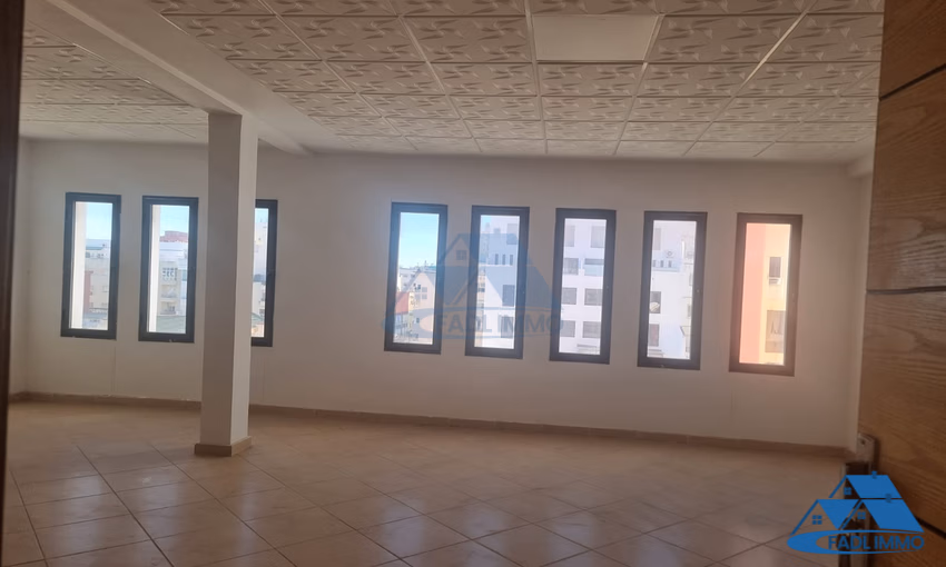 Bureau à vendre au premier étage