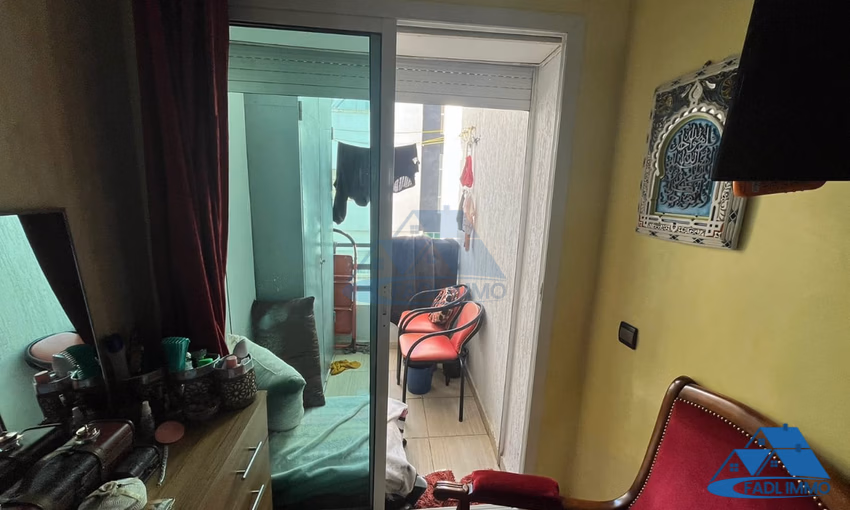 شقة للبيع مع موقف سيارات في الطابق الثالث