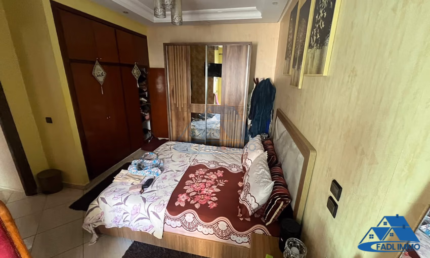 شقة للبيع مع موقف سيارات في الطابق الثالث