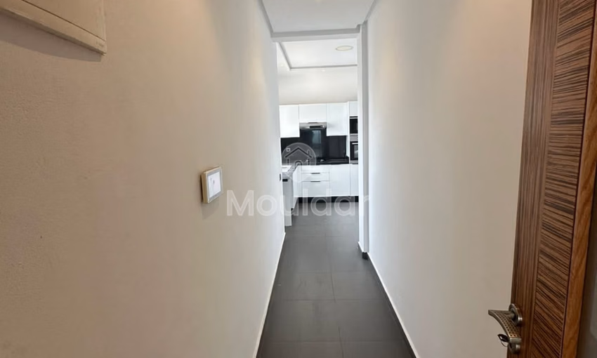 Apartamento de 3 habitaciones en alquiler, 140m²