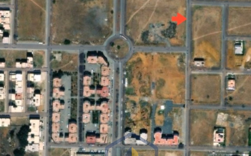 أرض محفظة في تجزئة للبيع لبناء مبنى